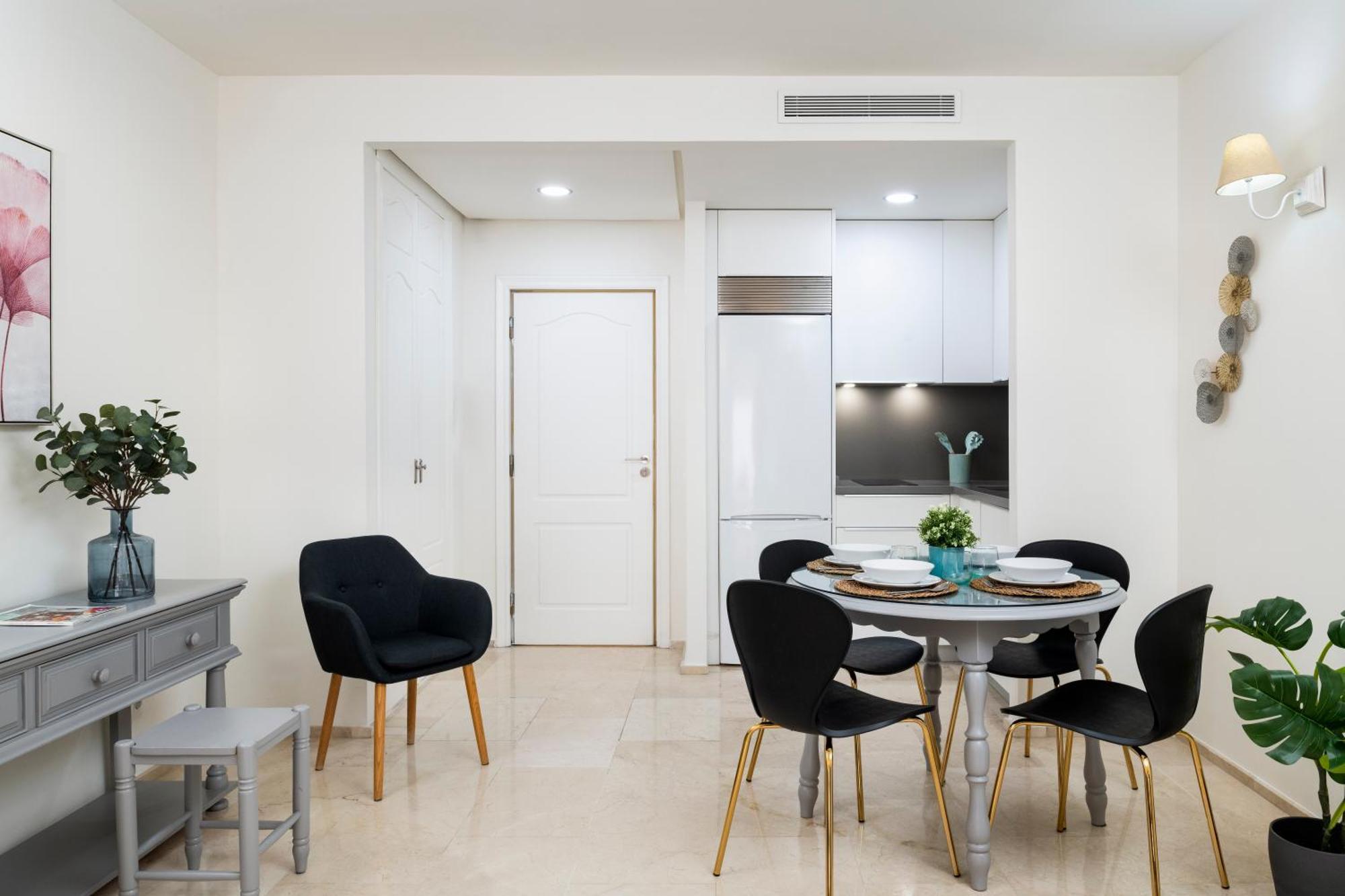 Magno Apartments Santa Justa Севилья Экстерьер фото