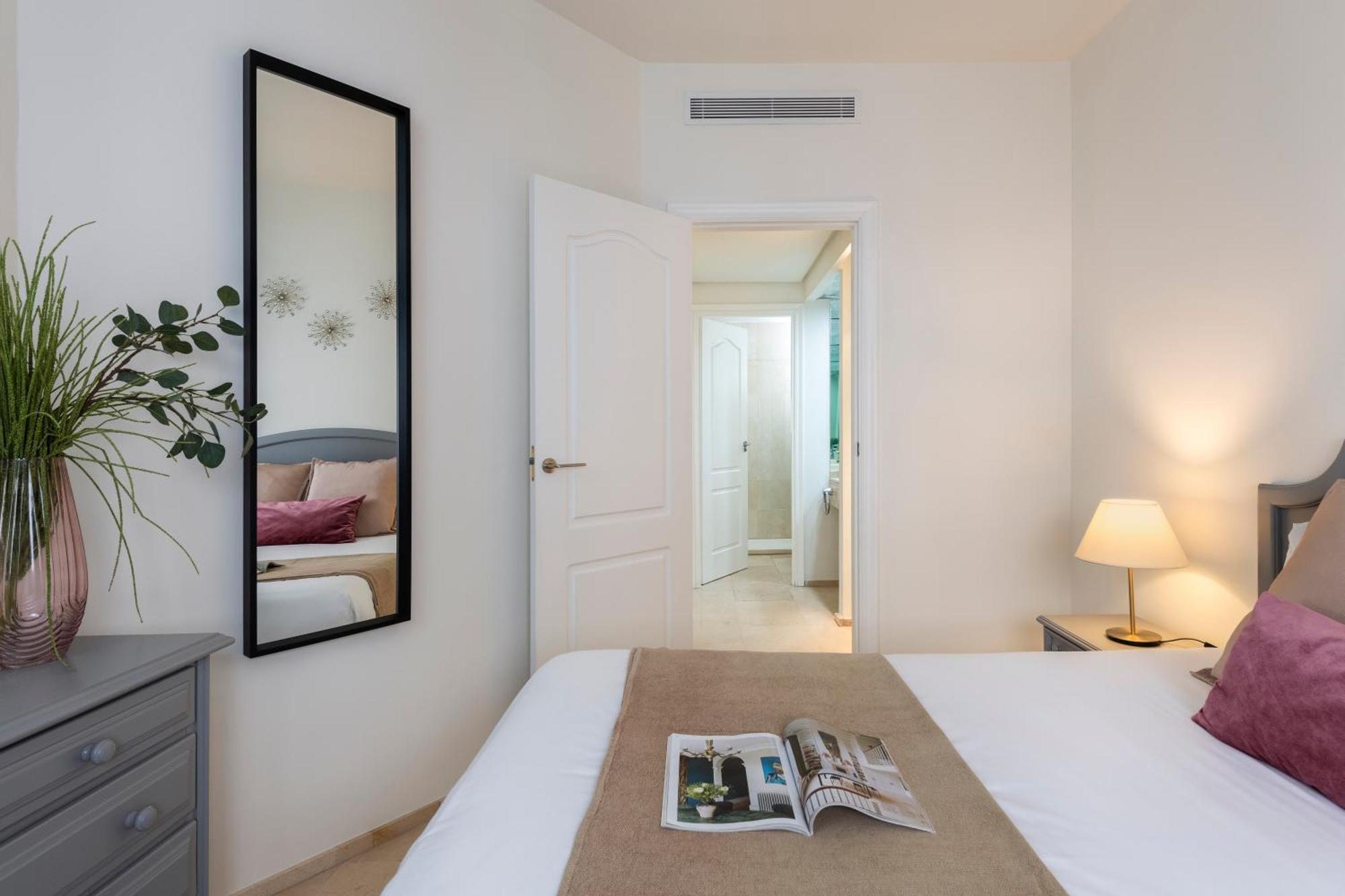 Magno Apartments Santa Justa Севилья Экстерьер фото